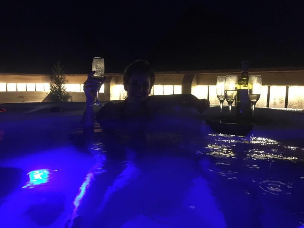 Seaview Pod And Hot Tub Villa Ballachulish Ngoại thất bức ảnh